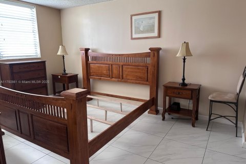 Condo in Tamarac, Florida, 1 bedroom  № 1699598 - photo 15