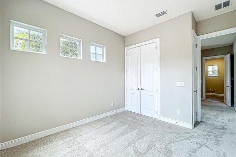 Casa en alquiler en Orlando, Florida, 5 dormitorios, 367.24 m2 № 2235601 - foto 26