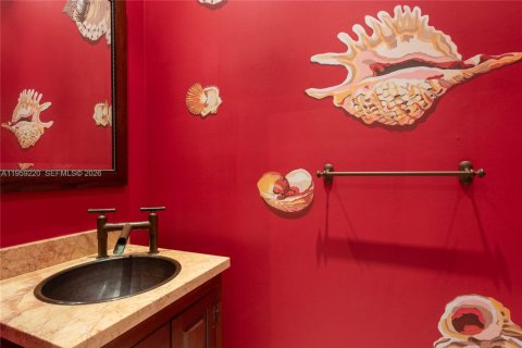 Townhouse in Coral Gables, Florida 3 bedrooms, 186.73 sq.m. № 2019799 - photo 27