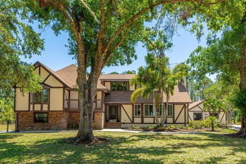 House in Venice, Florida 6 bedrooms, 445.19 sq.m. № 1651247 - photo 1