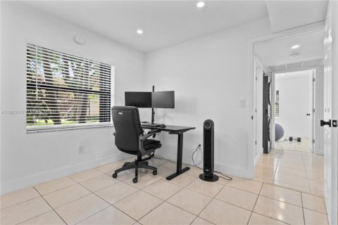 Copropriété à louer à Hialeah, Floride: 3 chambres, 91.04 m2 № 1929573 - photo 23