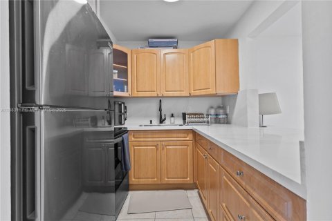 Copropriété à louer à Hialeah, Floride: 3 chambres, 91.04 m2 № 1929573 - photo 15