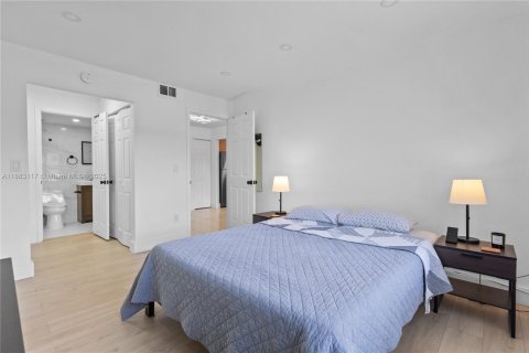 Copropriété à louer à Hialeah, Floride: 3 chambres, 91.04 m2 № 1929573 - photo 18