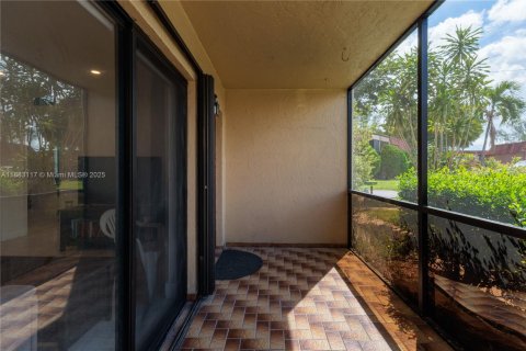 Copropriété à louer à Hialeah, Floride: 3 chambres, 91.04 m2 № 1929573 - photo 28