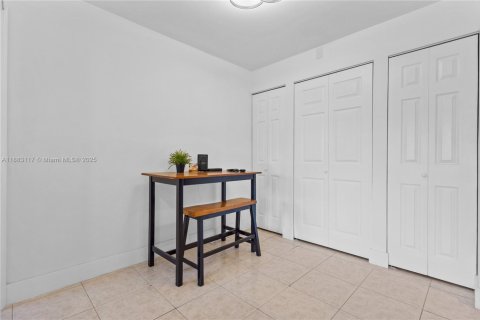 Copropriété à louer à Hialeah, Floride: 3 chambres, 91.04 m2 № 1929573 - photo 16