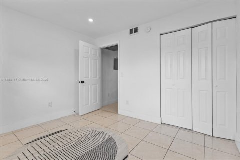 Copropriété à louer à Hialeah, Floride: 3 chambres, 91.04 m2 № 1929573 - photo 27