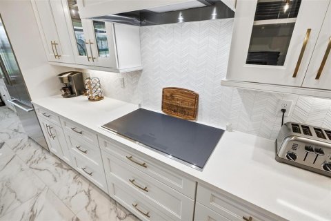 Купить виллу или дом в Палм-Кост, Флорида 3 комнаты, 205.04м2, № 2149750 - фото 21
