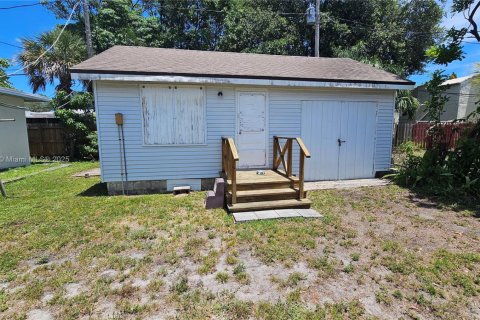 House in Hollywood, Florida 2 bedrooms, 72.19 sq.m. № 1964209 - photo 7