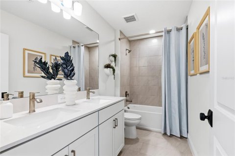 Touwnhouse à vendre à Venice, Floride: 3 chambres, 225.29 m2 № 2143065 - photo 12