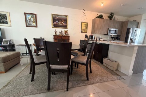 Copropriété à vendre à Doral, Floride: 3 chambres, 122.17 m2 № 2091197 - photo 8