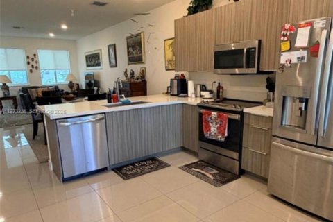 Copropriété à vendre à Doral, Floride: 3 chambres, 122.17 m2 № 2091197 - photo 7