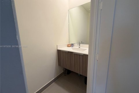 Copropriété à vendre à Doral, Floride: 3 chambres, 122.17 m2 № 2091197 - photo 9