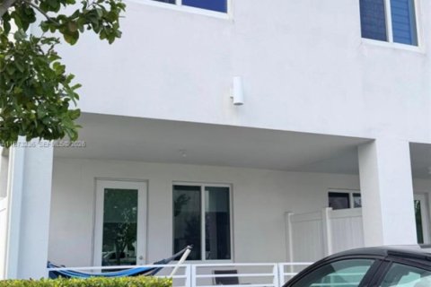 Copropriété à vendre à Doral, Floride: 3 chambres, 122.17 m2 № 2091197 - photo 22