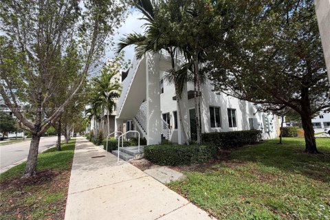 Copropriété à vendre à Doral, Floride: 3 chambres, 122.17 m2 № 2091197 - photo 3