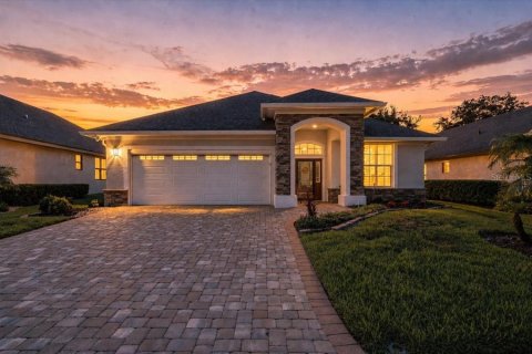 Casa en Lakeland, Florida 3 dormitorios, 195.47 m2 № 2373915
