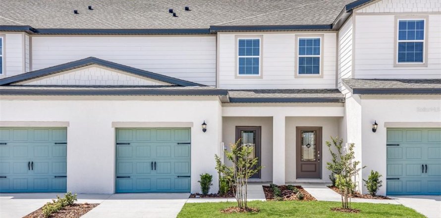 Townhouse in Dundee, Florida 2 bedrooms, 146.23 sq.m. № 2219035