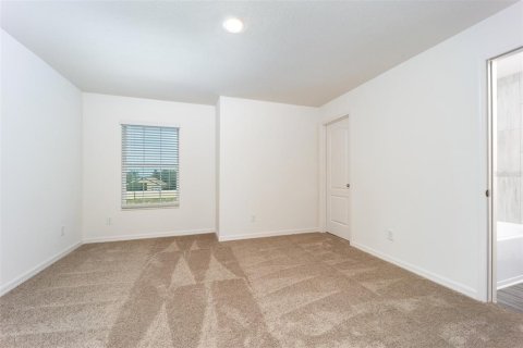 Townhouse in Dundee, Florida 2 bedrooms, 146.23 sq.m. № 2219035 - photo 13
