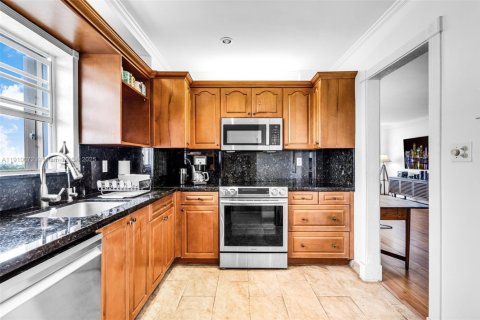 Copropriété à vendre à North Bay Village, Floride: 1 chambre, 98.2 m2 № 1967362 - photo 12