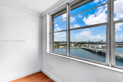 Copropriété à vendre à North Bay Village, Floride: 1 chambre, 98.2 m2 № 1967362 - photo 22