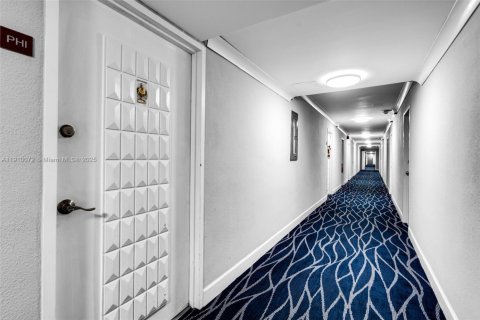 Copropriété à vendre à North Bay Village, Floride: 1 chambre, 98.2 m2 № 1967362 - photo 26