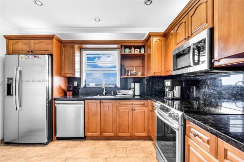 Copropriété à vendre à North Bay Village, Floride: 1 chambre, 98.2 m2 № 1967362 - photo 13