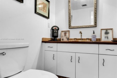 Copropriété à vendre à North Bay Village, Floride: 1 chambre, 98.2 m2 № 1967362 - photo 16