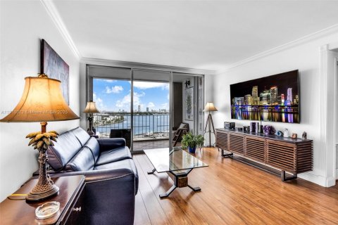 Copropriété à vendre à North Bay Village, Floride: 1 chambre, 98.2 m2 № 1967362 - photo 15