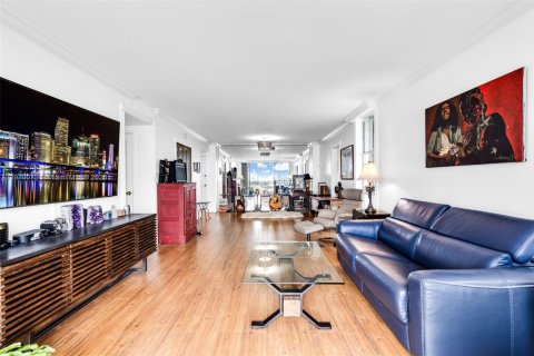 Copropriété à vendre à North Bay Village, Floride: 1 chambre, 98.2 m2 № 1967362 - photo 9