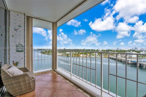 Copropriété à vendre à North Bay Village, Floride: 1 chambre, 98.2 m2 № 1967362 - photo 5
