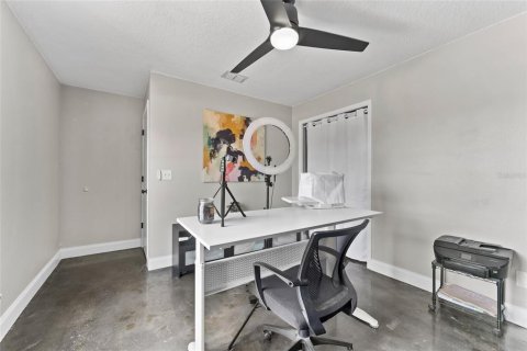 House in Tampa, Florida 4 bedrooms, 178 sq.m. № 1761167 - photo 22