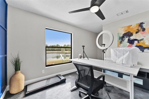 House in Tampa, Florida 4 bedrooms, 178 sq.m. № 1761167 - photo 23
