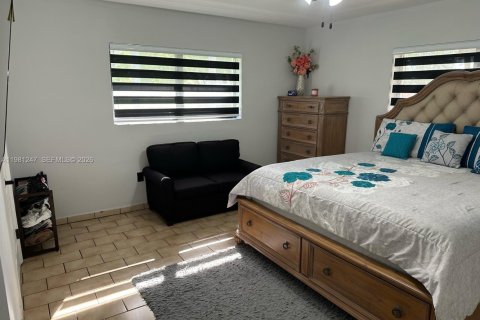 Купить виллу или дом в Хомстед, Флорида 4 спальни, 259.85м2, № 2043619 - фото 23