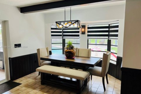 Купить виллу или дом в Хомстед, Флорида 4 спальни, 259.85м2, № 2043619 - фото 8