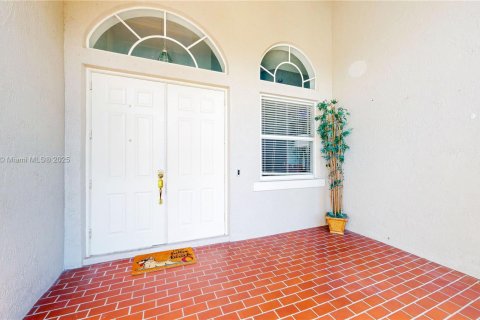 Casa en venta en Homestead, Florida, 5 dormitorios, 228.54 m2 № 1954949 - foto 6