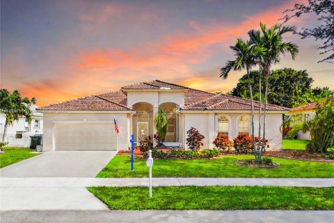 Casa en venta en Homestead, Florida, 5 dormitorios, 228.54 m2 № 1954949 - foto 1