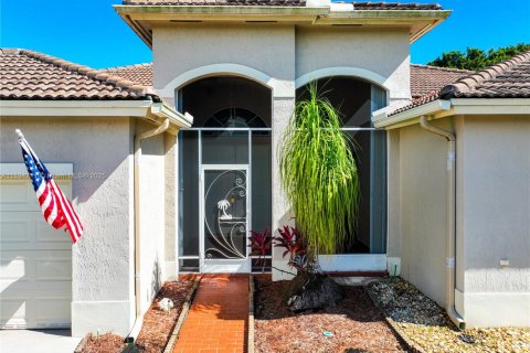 Casa en venta en Homestead, Florida, 5 dormitorios, 228.54 m2 № 1954949 - foto 4