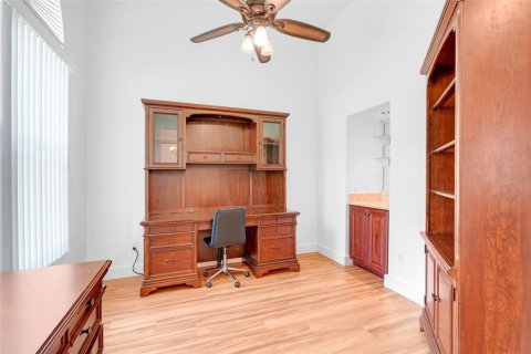 Villa ou maison à vendre à Clermont, Floride: 3 chambres, 202.34 m2 № 1918059 - photo 8
