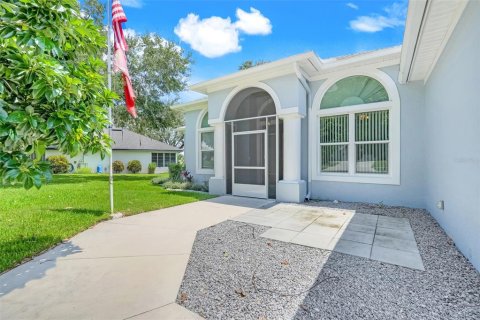 Villa ou maison à vendre à Clermont, Floride: 3 chambres, 202.34 m2 № 1918059 - photo 6