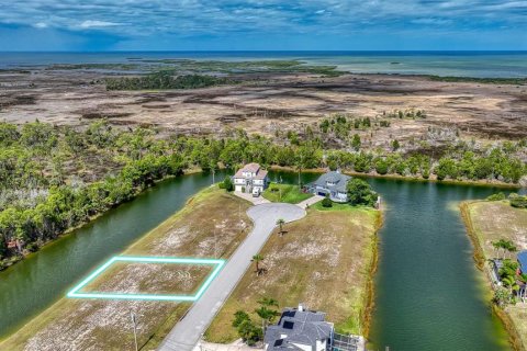 Terreno en venta en Hernando Beach, Florida № 2111846 - foto 6