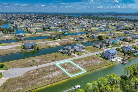 Terreno en venta en Hernando Beach, Florida № 2111846 - foto 3