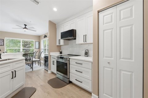 Copropriété à vendre à Naples, Floride: 3 chambres, 155.05 m2 № 2290992 - photo 14