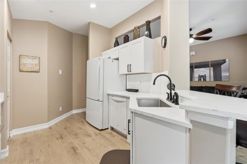 Copropriété à vendre à Naples, Floride: 3 chambres, 155.05 m2 № 2290992 - photo 17