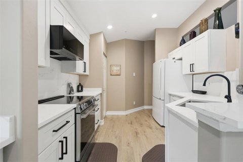 Copropriété à vendre à Naples, Floride: 3 chambres, 155.05 m2 № 2290992 - photo 16