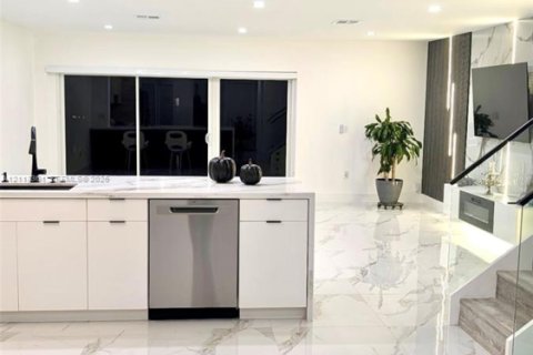 Touwnhouse à louer à Boca Raton, Floride: 3 chambres, 157.75 m2 № 2439365 - photo 3