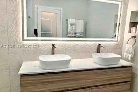 Touwnhouse à louer à Boca Raton, Floride: 3 chambres, 157.75 m2 № 2439365 - photo 16