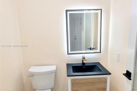 Touwnhouse à louer à Boca Raton, Floride: 3 chambres, 157.75 m2 № 2439365 - photo 22