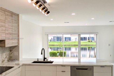 Touwnhouse à louer à Boca Raton, Floride: 3 chambres, 157.75 m2 № 2439365 - photo 5