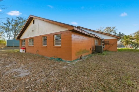 Casa en venta en Winter Haven, Florida, 4 dormitorios, 193.05 m2 № 2211791 - foto 4