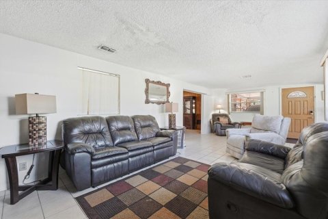Casa en venta en Winter Haven, Florida, 4 dormitorios, 193.05 m2 № 2211791 - foto 16