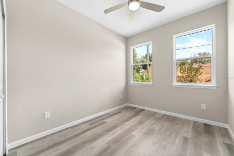 Casa en venta en Tampa, Florida, 3 dormitorios, 115.76 m2 № 2198806 - foto 16